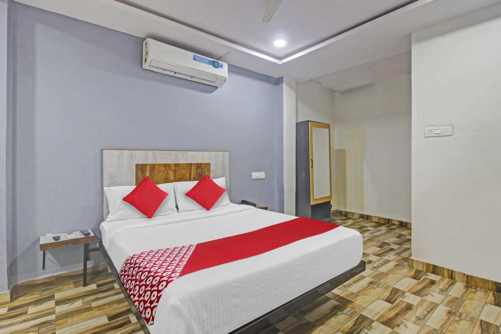 Super Hotel O Sri Sai Regency Hyderabad Luaran gambar