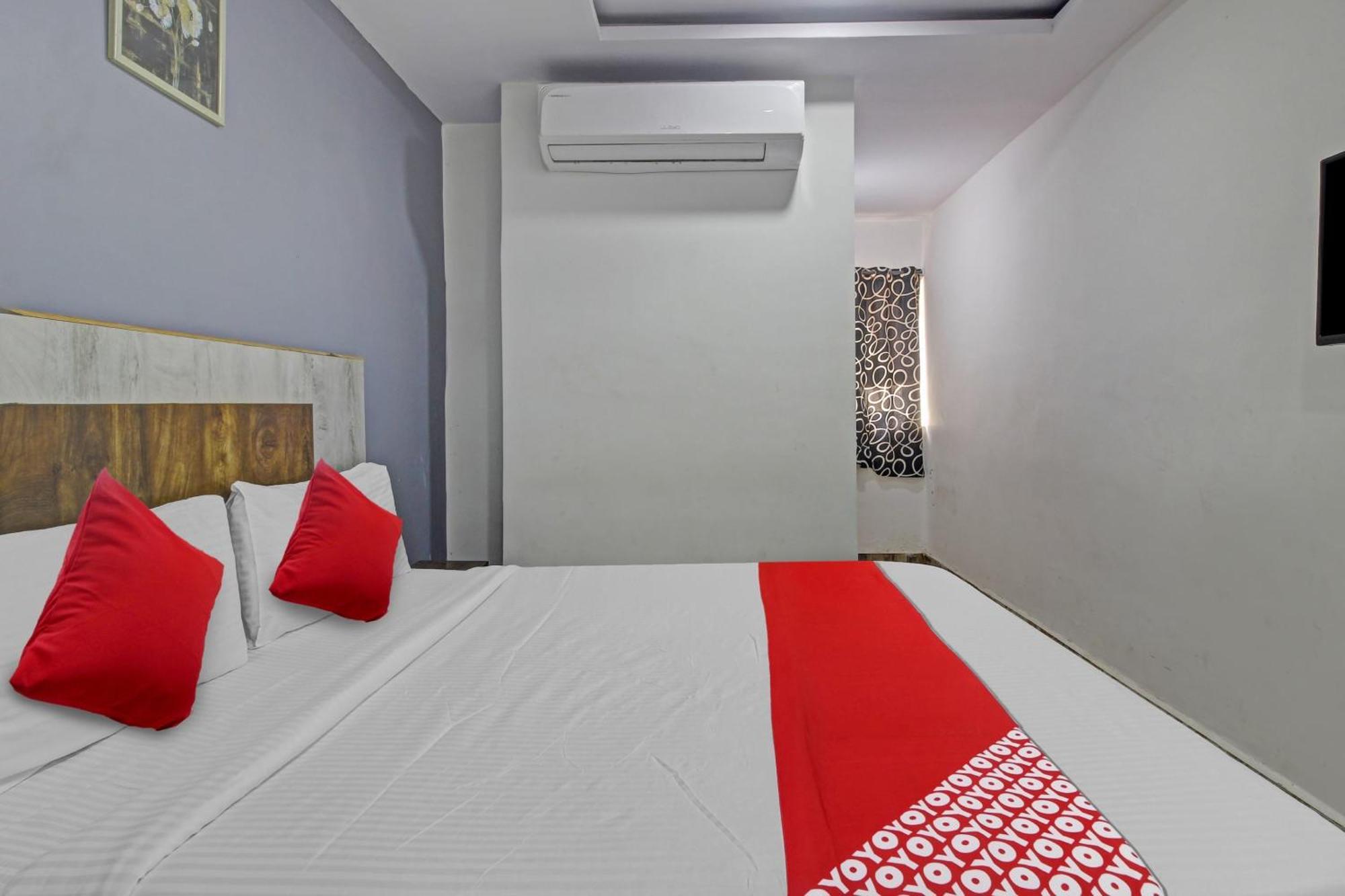 Super Hotel O Sri Sai Regency Hyderabad Luaran gambar