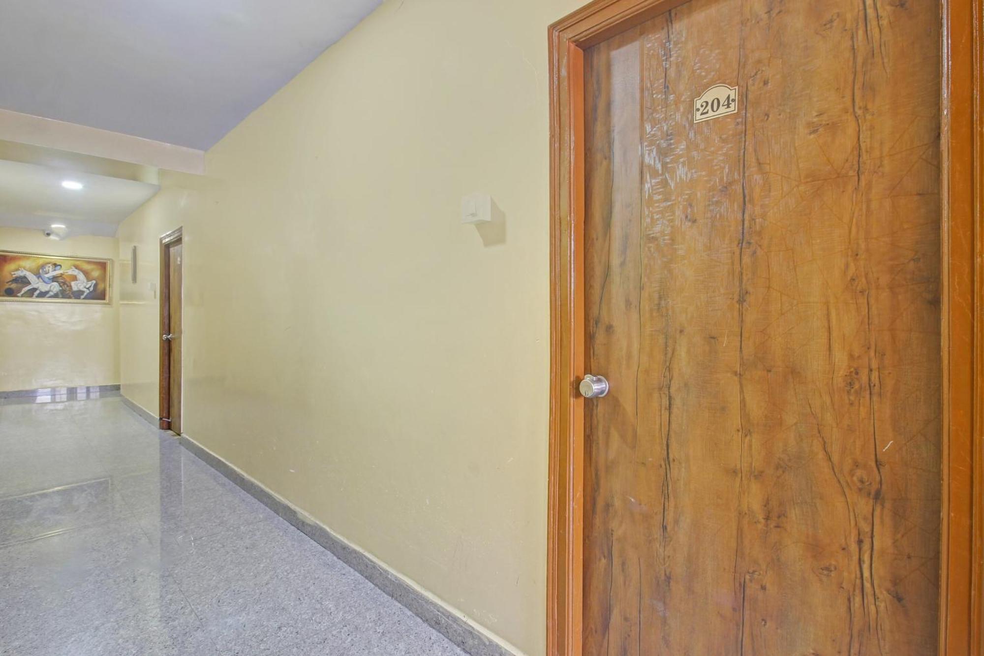 Super Hotel O Sri Sai Regency Hyderabad Luaran gambar